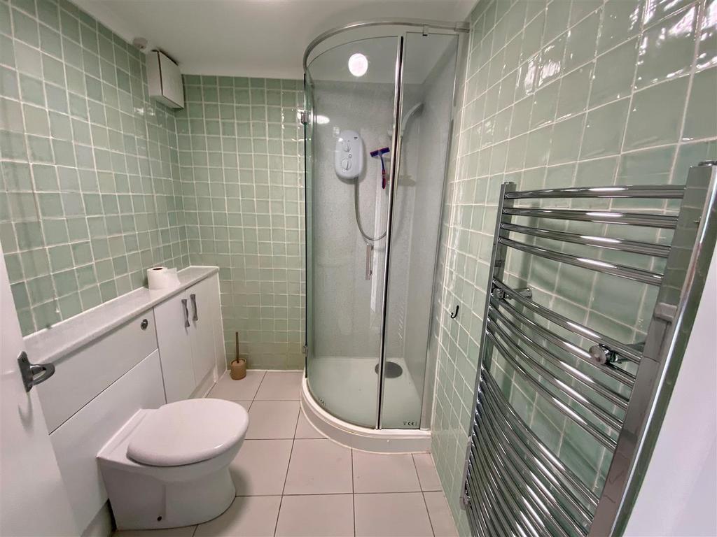 Shower Room 1.jpg
