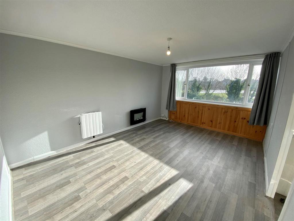Living Room 2.jpg