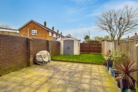 47 Ardingly Close, Crawley, RH11 0AA
