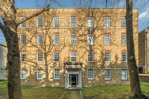 10 Point Close, London, SE10 8QS