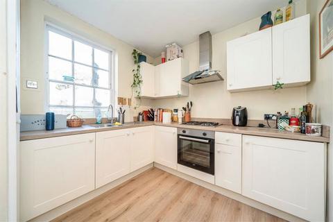10 Point Close, London, SE10 8QS