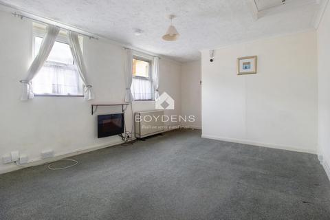 Studio to rent, 171 Maldon Road, Colchester CO3