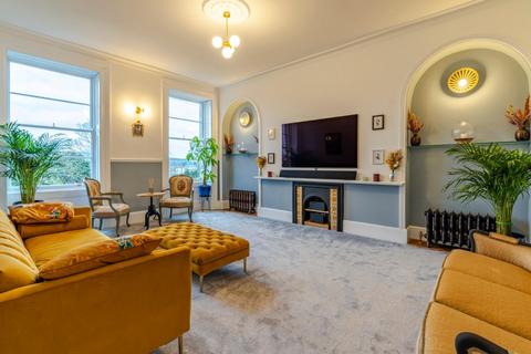 2 bedroom apartment for sale, Lansdown Place, Cheltenham