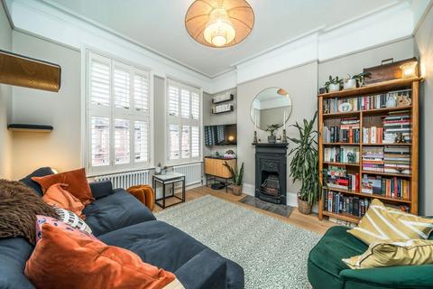 3 bedroom maisonette for sale, Lydhurst Avenue, London SW2