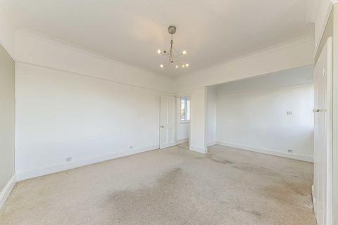 2 bedroom flat to rent, Prentis Road, London SW16