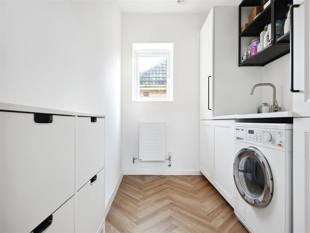 Utility Room.JPG