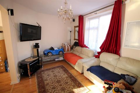 3 bedroom semi-detached house to rent, Abbots Road, Edgware, Greater London, HA8 0SB