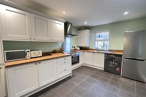 68 Breinton Road, Hereford, HR4 0JX