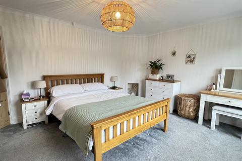 68 Breinton Road, Hereford, HR4 0JX