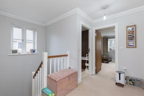 2 Cherry Way, Felbridge, East Grinstead, RH19 2GS