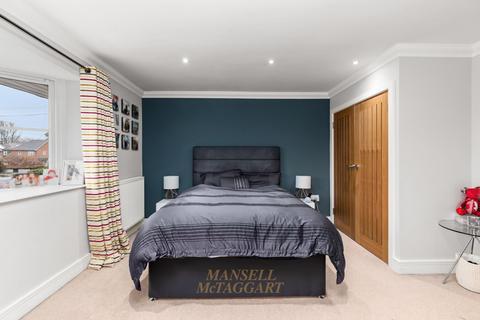 2 Cherry Way, Felbridge, East Grinstead, RH19 2GS