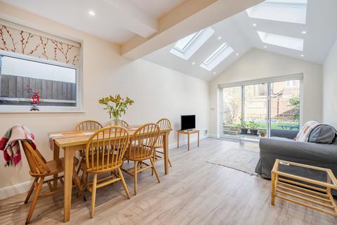 86 Willoughby Road, Kingston Upon Thames, KT2 6LJ