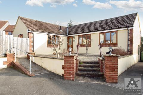 2 bedroom detached bungalow to rent, Brinsea Road, BS49