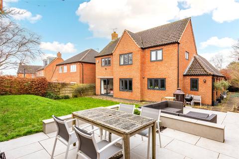 4 bedroom detached house for sale, Oxfield Park Drive, Old Stratford, Milton Keynes, Northamptonshire, MK19