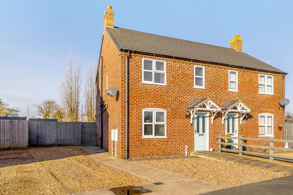 15 Grimwood Close (Holbeach)-2.jpg