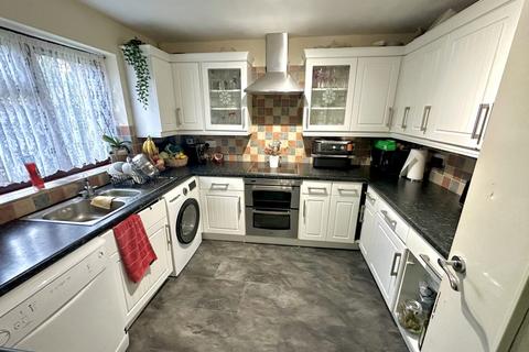17 Amber Close, Bordon, GU35 0XN
