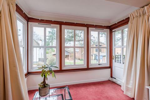 1 bedroom retirement property for sale, Madeira Road, Surrey KT14