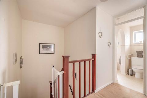 3 bedroom end of terrace house for sale, Leigh Square, Windsor