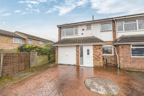 7 Leigh Square, Windsor, SL4 4PP