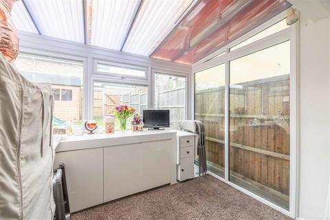 7 Leigh Square, Windsor, SL4 4PP