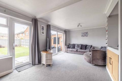 3 Coronation Avenue, George Green, Slough, SL3 6RF