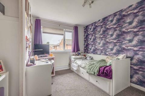 3 Coronation Avenue, George Green, Slough, SL3 6RF