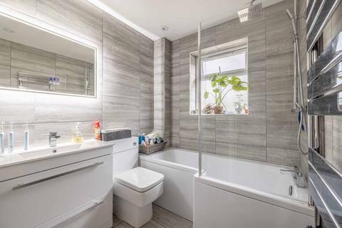 3 Coronation Avenue, George Green, Slough, SL3 6RF