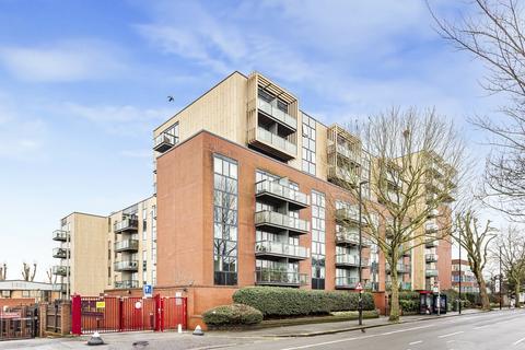 undefined, London Road, Isleworth, TW7
