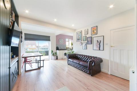 28 Kirby Close, Epsom, KT19 0PW