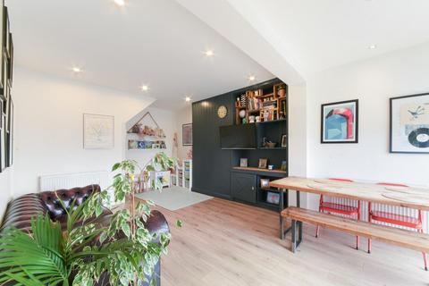 28 Kirby Close, Epsom, KT19 0PW