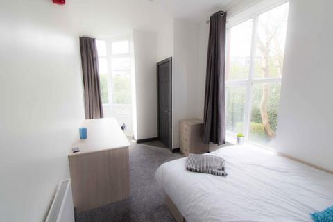 3 bedroom flat to rent, Hyde Park Terrace, Leeds