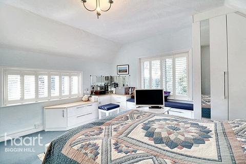 undefined, Brasted, Chart