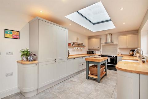 4 bedroom detached house for sale, Church Street, Haconby, Bourne