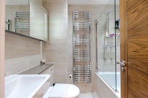 1 bedroom flat for sale, The Water Gardens, Hyde Park, London, W2