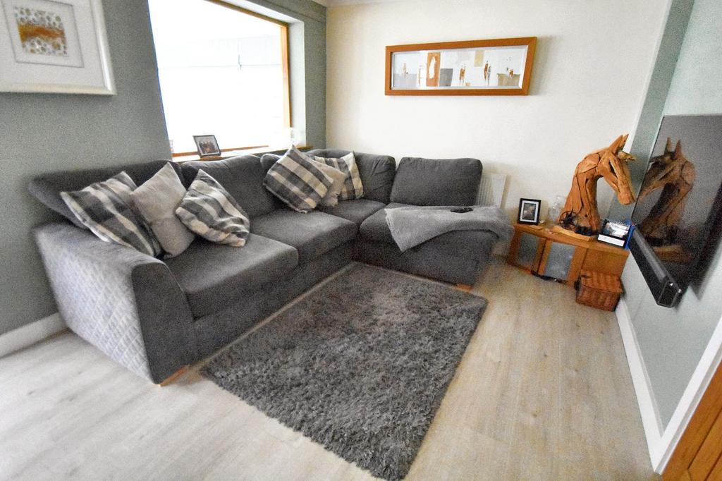 Lounge-Dining Room