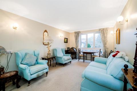 1 bedroom retirement property for sale, Oak Lodge, Cambridge Road, Wanstead