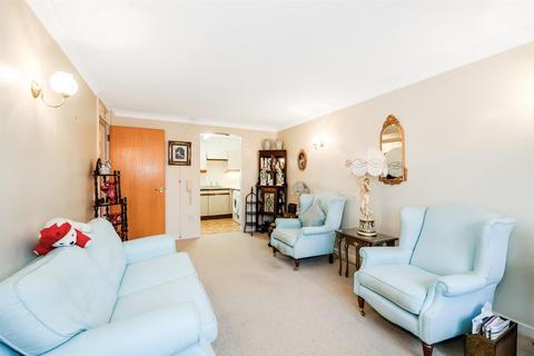 1 bedroom retirement property for sale, Oak Lodge, Cambridge Road, Wanstead