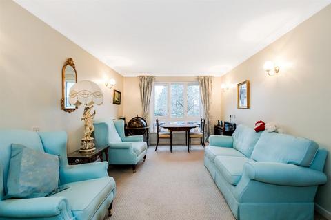 1 bedroom retirement property for sale, Oak Lodge, Cambridge Road, Wanstead