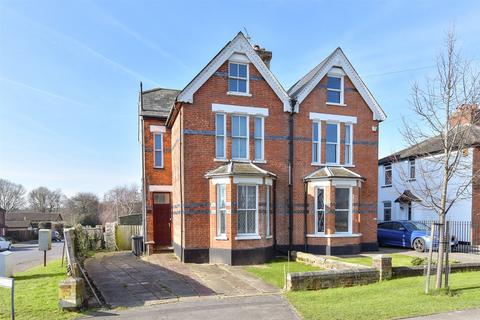 5 bedroom semi-detached house for sale, Faversham Road, Kennington, Ashford, Kent