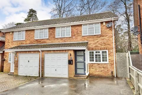 61 Blackbird Close, Creekmoor, Poole, BH17 7YB