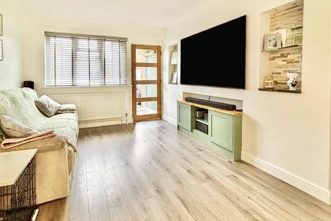 61 Blackbird Close, Creekmoor, Poole, BH17 7YB