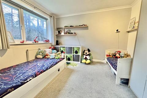 61 Blackbird Close, Creekmoor, Poole, BH17 7YB