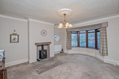 4 bedroom detached house for sale, Moore Avenue, Bradford, BD6