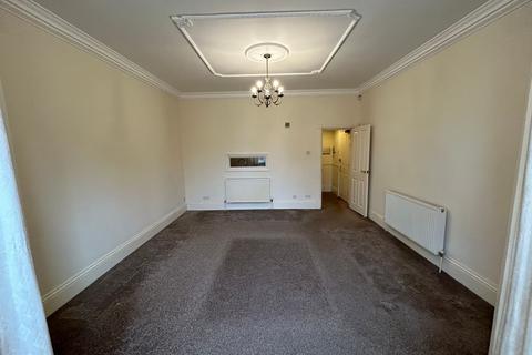 2 bedroom flat to rent, Callis Court Road, Broadstairs, CT10