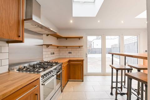 3 bedroom terraced house for sale, Links Road, Tooting, London, SW17