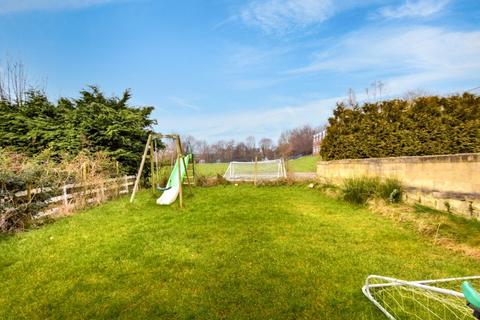 11 Birfed Crescent, Leeds, LS4 2QF