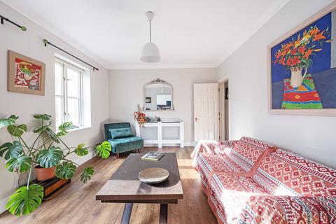 Flat 7, 28 Folgate Street, London, E1 6BX