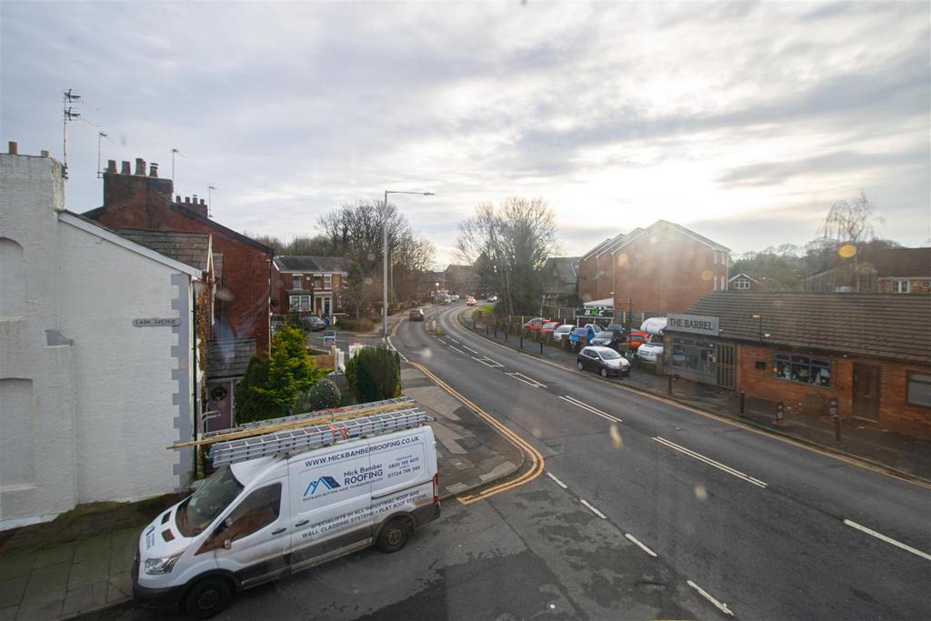 Flat View - On-Street