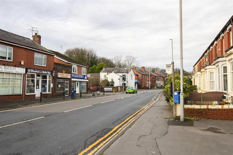 Property to rent, Ground Floor Unit to Let on Leyland Road, Preston