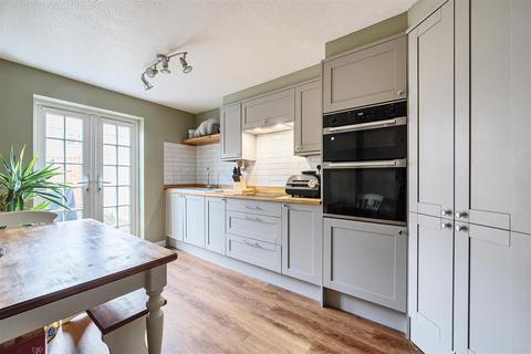 40 Blackberry Lane, Potterne, Devizes, SN10 5NZ